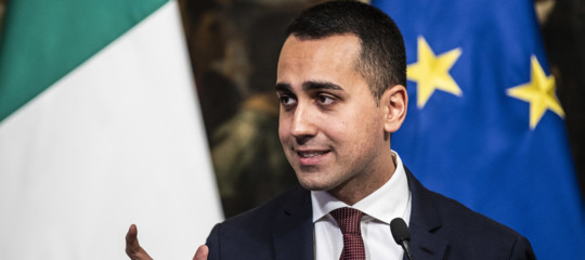Il M5s difende il suo quesito sulla Diciotti. "Nessun allarmismo"