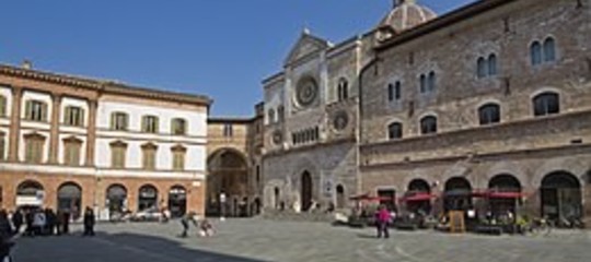 Razzismo, maestro di Foligno verso un bimbo di colore: "Guardate, è brutto"