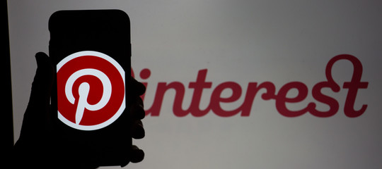 pinterest no vax vaccini google facebook