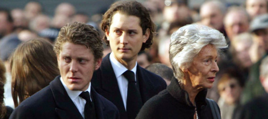 È morta Marella Agnelli, vedova di Gianni. Aveva 92 anni