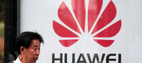 Huawei fa causa agli Stati Uniti: le ragioni dello scontro