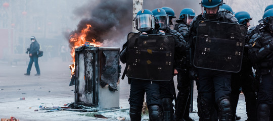 Gilet Gialli violenze m5s