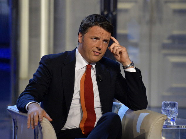 Scuola: Renzi, rinvio assunzioni "Colpa dei 3.000 emendamenti"