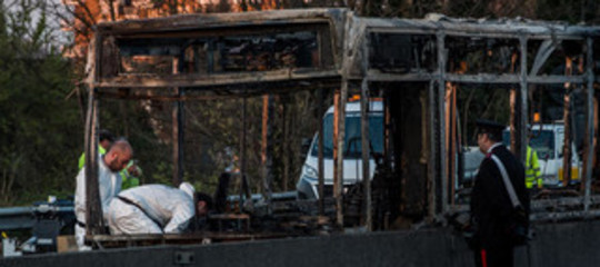 senegalese incendia bus san donato