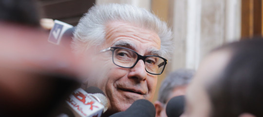 aumentare stipendi parlamentari