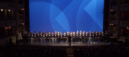 detenuti coro scala