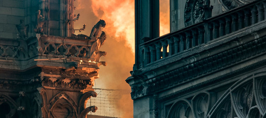 notre dame bruciata