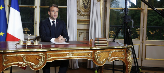 Macron ricostruiremo Notre Dame in 5 anni