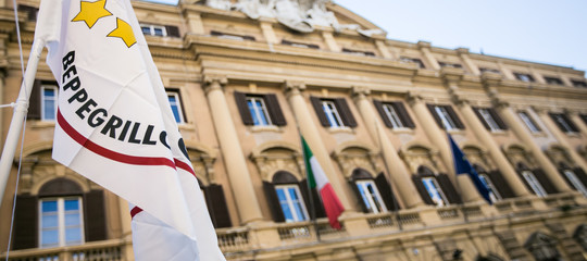 m5s contributo parlamentari europee