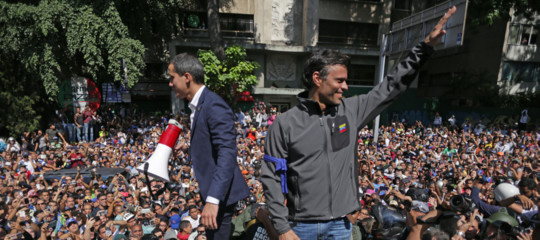 Venezuela Guaidò chiede rivolta militare