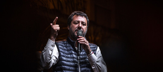 salvini chiuderemo centri sociali
