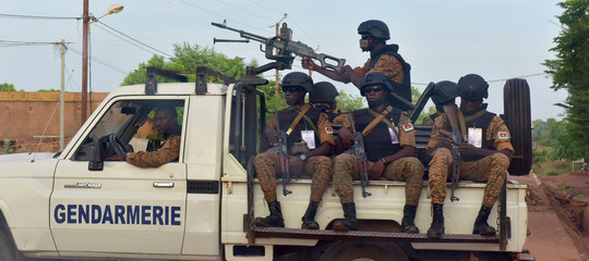 attacco chiesa cattolica burkina faso morti