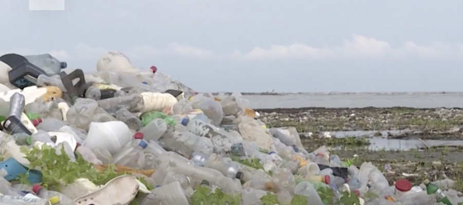 Un Arcipelago Nell Oceano Indiano E Stato Invaso Da Tonnellate Di Rifiuti Di Plastica