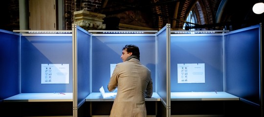 Europee aperti in Olanda primi seggi