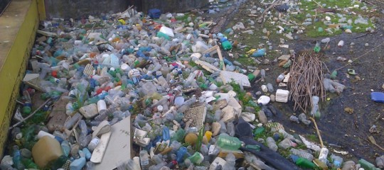 malaysia rifiuti plastica