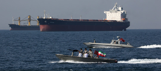 stretto hormuz iran petrolio
