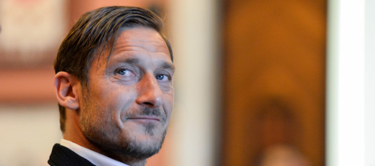 verita conferenza totti dimissioni