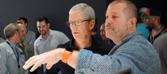 iphone apple joni ive