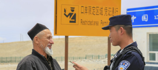 app cina spia turisti
