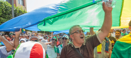 algeria proteste bandiera berbera