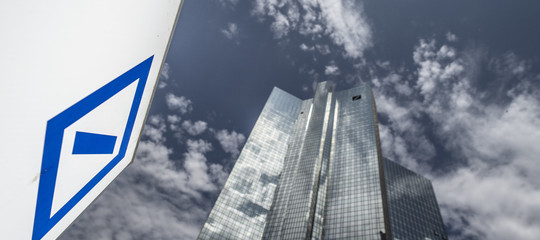 deutsche bank crisi licenziamenti derivati