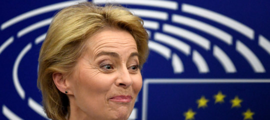 ursula von der leyen scandalo consulenze controversie