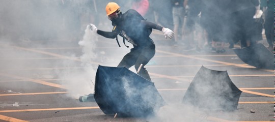 proteste hong kong triadi