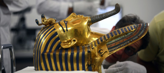 La Maschera D Oro Di Tutankhamon Che Guarda Dritto Verso Il Cielo Tusciaweb Eu