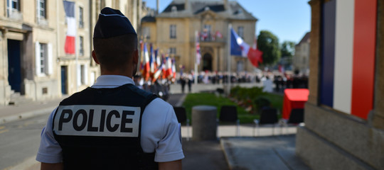 francia cameriere ucciso