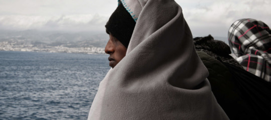 migrante canale manica