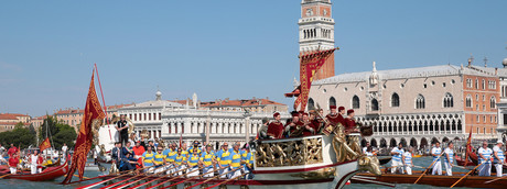 La disparità di genere nei premi della regata storica di Venezia
