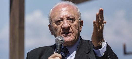 de luca masochismo di maio forum ambrosetti