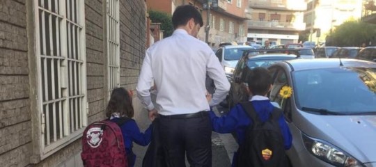 Vaccini Speranza foto figli scuola