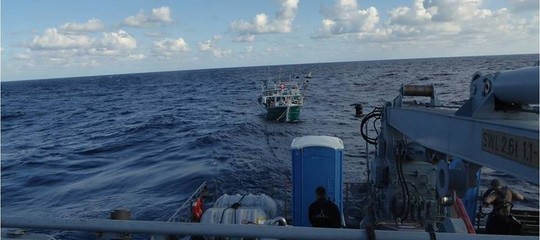 barcone migranti libia