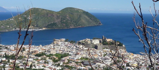 terremoto isole eolie