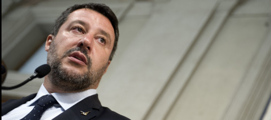 scritte anti salvini migranti proteste