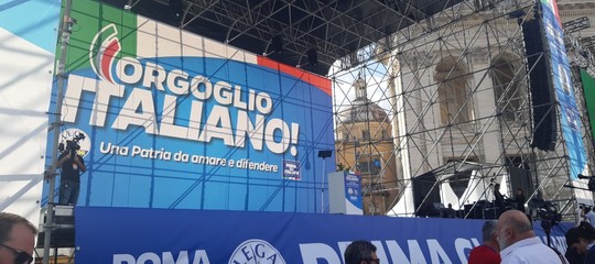 manifestazione centrodestra salvini lega casapound
