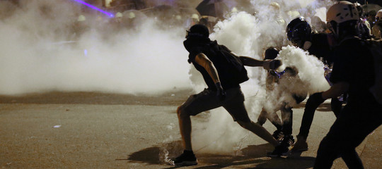 Hong Kong Cina proteste Lam