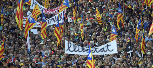 catalogna barcellona manifestazione