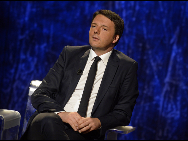 UE: Renzi, deve cambiare direzione e investire su crescita
