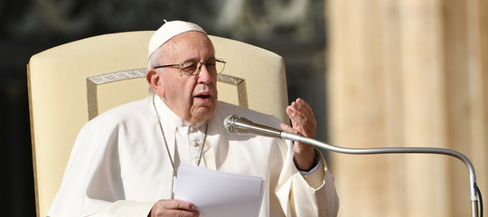 Papa consumismo natale