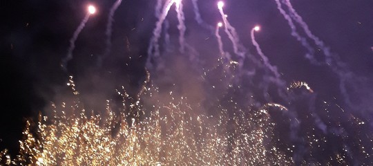 Cina esplosione fabbrica fuochi d'artificio