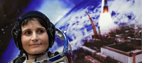 samantha cristoforetti spazio luna