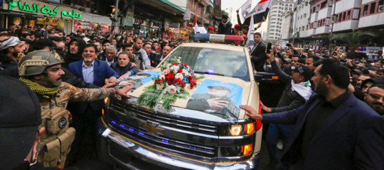 esequie funerali Soleimani usa raid "morte all'America"