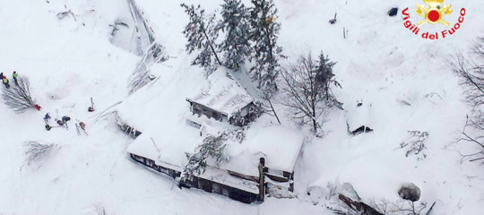 Rigopiano valanga resort tragedia 29 morti