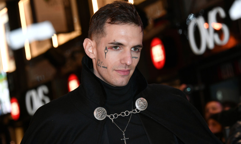 achille lauro creativo elektra warner sony