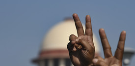 Sì alla costruzione di un tempio indù sul sito di una moschea, alta tensione in India