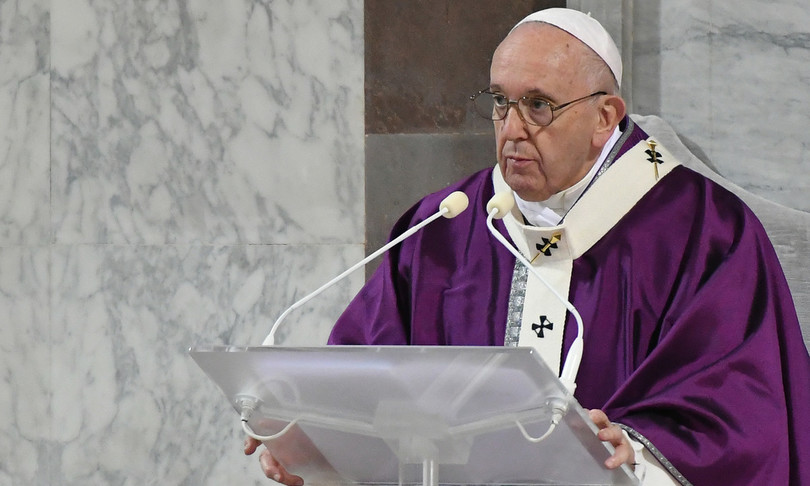 papa francesco messaggio social web