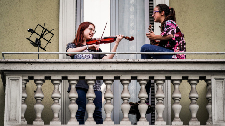 Un'orchestra improvvisata