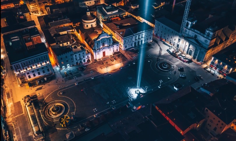 L Aquila Ha Ricordato Il Terremoto Del 2009 Nel Vuoto Di Piazza Duomo